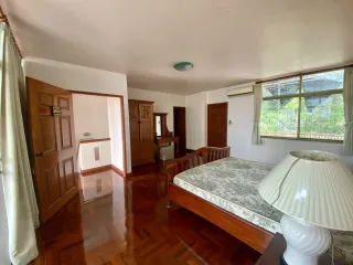 For sale 6 bed townhouse in Pratumnak, Pattaya