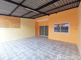 For sale 2 bed townhouse in Ban Bueng, Chonburi