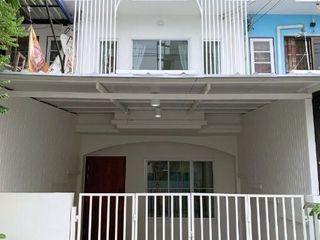 For sale 2 bed townhouse in Mueang Nonthaburi, Nonthaburi
