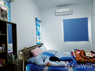 For sale 2 bed townhouse in Mueang Samut Sakhon, Samut Sakhon