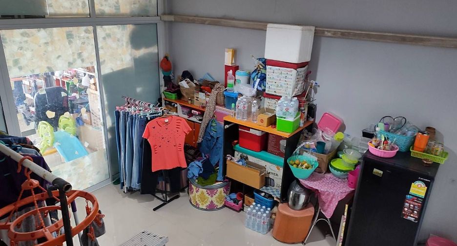 For sale 2 bed townhouse in Si Maha Phot, Prachin Buri
