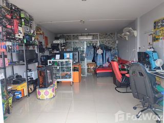 For sale 2 bed townhouse in Si Maha Phot, Prachin Buri