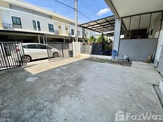 For sale 4 Beds townhouse in Lat Lum Kaeo, Pathum Thani
