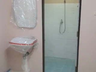 For rent 2 bed townhouse in Mueang Rayong, Rayong