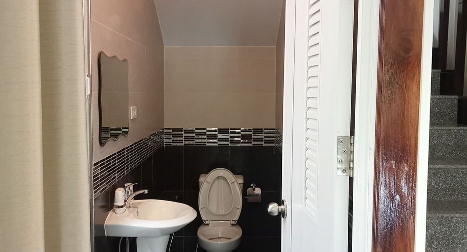For sale 4 Beds house in Mueang Nong Khai, Nong Khai