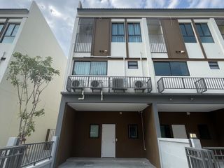 For rent 3 bed townhouse in Mueang Rayong, Rayong