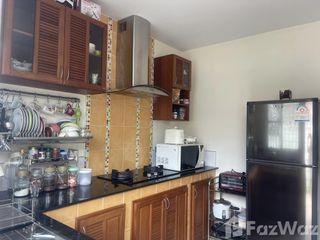 For sale 4 bed townhouse in Mueang Nakhon Si Thammarat, Nakhon Si Thammarat