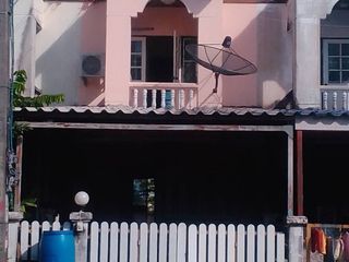 2 Bedroom Townhouse In Lam Luk Ka, Pathum Thani
