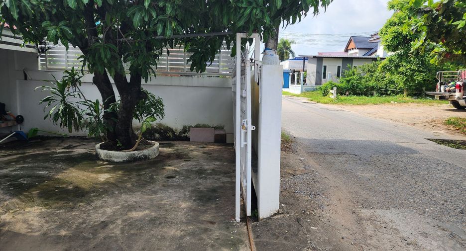 For sale 2 Beds townhouse in Nong Khae, Saraburi