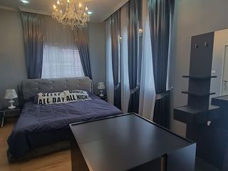 For sale 4 bed townhouse in Mueang Samut Sakhon, Samut Sakhon