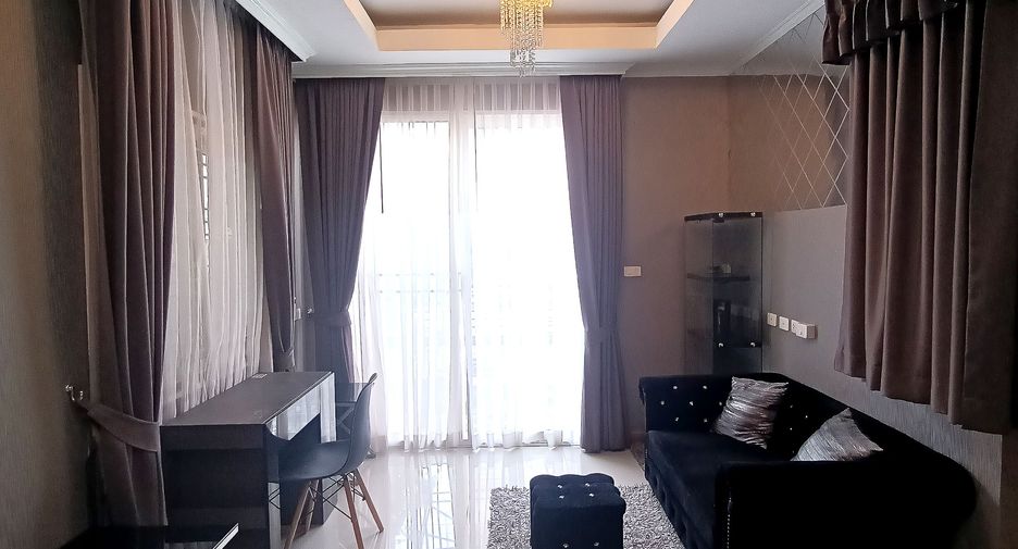 For sale 4 bed townhouse in Mueang Samut Sakhon, Samut Sakhon