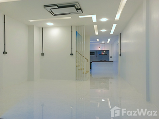 For sale 4 bed townhouse in Mueang Saraburi, Saraburi