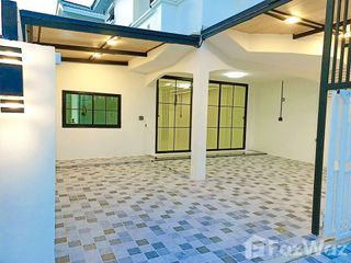 For sale 4 bed townhouse in Mueang Saraburi, Saraburi