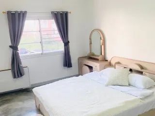 For sale 2 bed condo in Mueang Pathum Thani, Pathum Thani