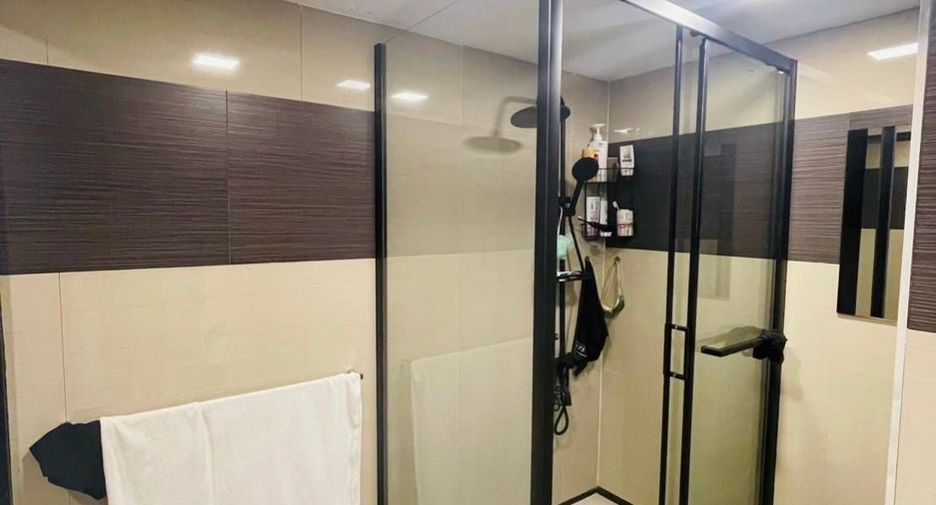 For sale 4 bed office in Mueang Chiang Rai, Chiang Rai