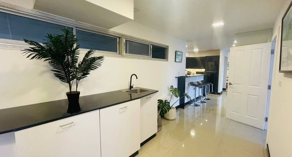 For sale 4 bed office in Mueang Chiang Rai, Chiang Rai