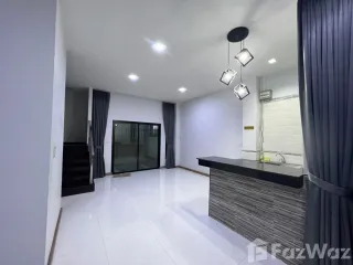 For rent 4 bed townhouse in Mueang Khon Kaen, Khon Kaen