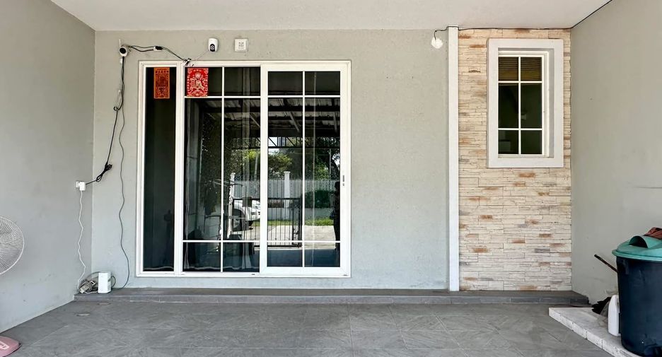 For sale 4 Beds townhouse in Mueang Nonthaburi, Nonthaburi