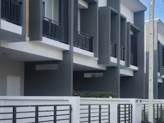 For rent 3 bed townhouse in Mueang Pathum Thani, Pathum Thani