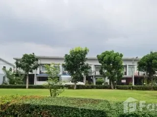 For rent 3 bed townhouse in Mueang Pathum Thani, Pathum Thani