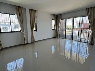 For sale 3 Beds house in Changhan, Roi Et