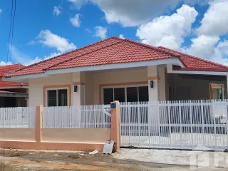 For sale 3 bed house in Kantharawichai, Maha Sarakham