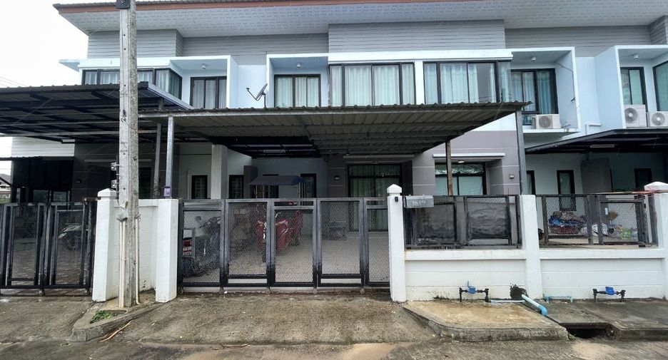 For sale 3 bed townhouse in Mueang Sisaket, Sisaket
