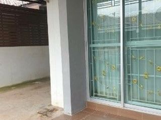 For rent 2 bed townhouse in Si Maha Phot, Prachin Buri