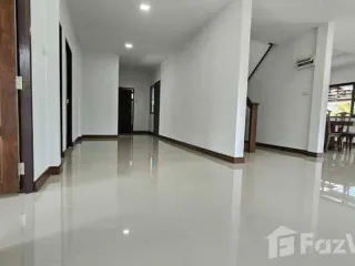 For sale 5 bed house in Mueang Lampang, Lampang