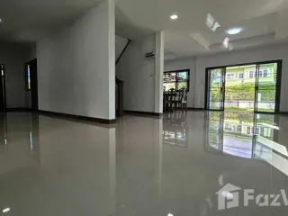 For sale 5 bed house in Mueang Lampang, Lampang