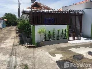 For sale 2 bed townhouse in Mueang Chai Nat, Chainat
