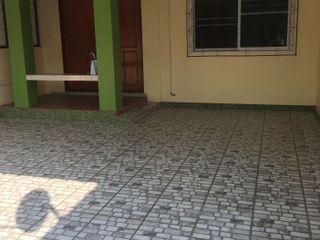 For sale 2 bed townhouse in Mueang Chai Nat, Chainat