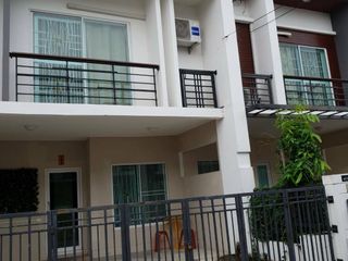 For sale 3 Beds townhouse in Sam Phran, Nakhon Pathom