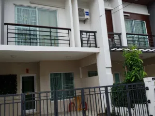 For rent 3 bed townhouse in Sam Phran, Nakhon Pathom