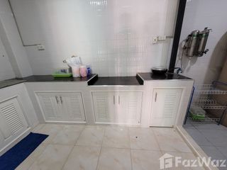 For sale 4 bed townhouse in Mueang Samut Sakhon, Samut Sakhon
