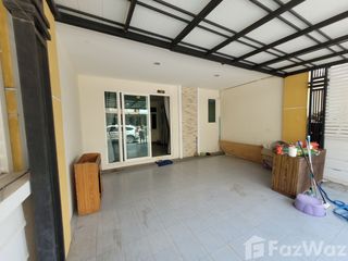 For sale 4 bed townhouse in Mueang Samut Sakhon, Samut Sakhon