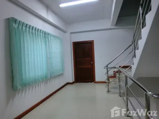 For sale 3 bed townhouse in Mueang Sakon Nakhon, Sakon Nakhon