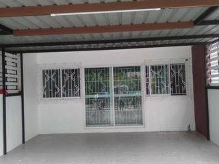 For sale 3 Beds townhouse in Mueang Nakhon Sawan, Nakhon Sawan
