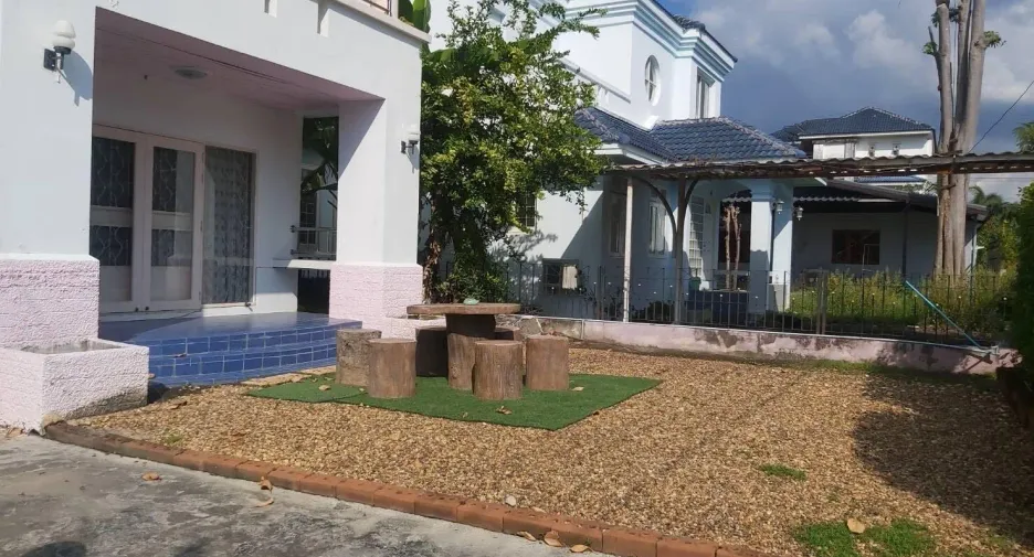 For rent 3 bed house in Mueang Rayong, Rayong
