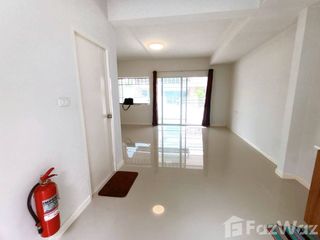For sale 2 bed townhouse in Lam Luk Ka, Pathum Thani