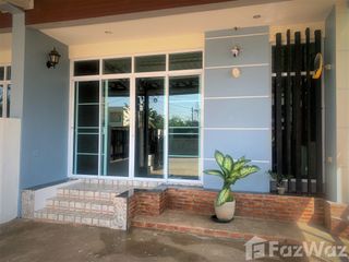 For sale 3 bed townhouse in Mueang Lamphun, Lamphun
