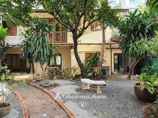 For rent 2 bed house in Pathum Wan, Bangkok