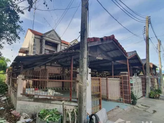 For sale 2 Beds townhouse in Mueang Suphanburi, Suphan Buri