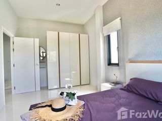 For sale 3 bed townhouse in Mueang Songkhla, Songkhla