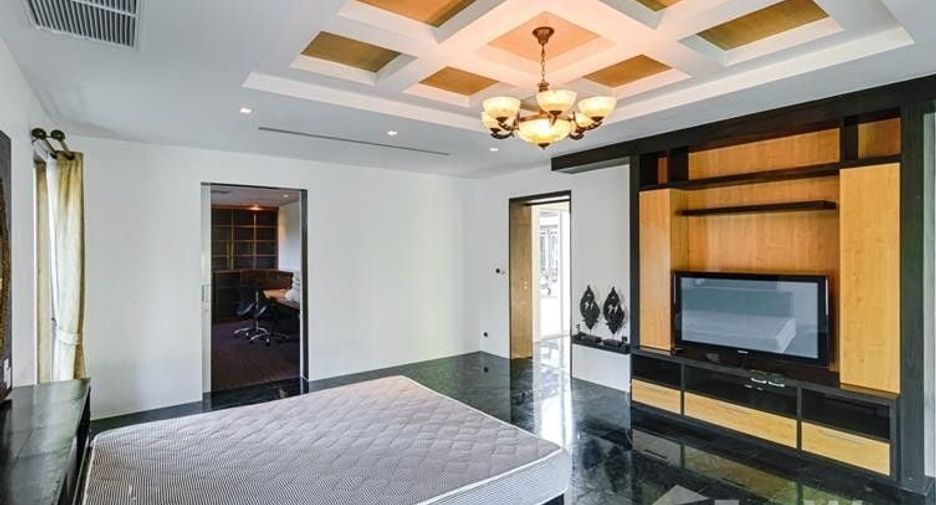 For sale 4 Beds villa in Takua Pa, Phang Nga