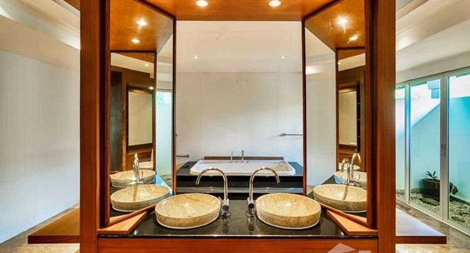 For sale 4 Beds villa in Takua Pa, Phang Nga