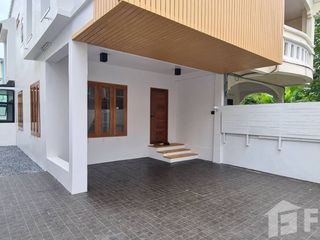 For sale 2 bed townhouse in Mueang Nakhon Ratchasima, Nakhon Ratchasima