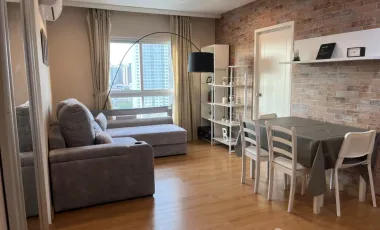 For rent 2 bed condo in Yan Nawa, Bangkok
