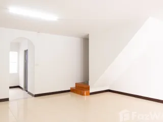 For sale 3 bed townhouse in Mueang Samut Sakhon, Samut Sakhon