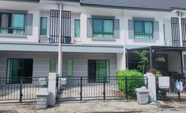 For rent 2 bed townhouse in Bang Sao Thong, Samut Prakan